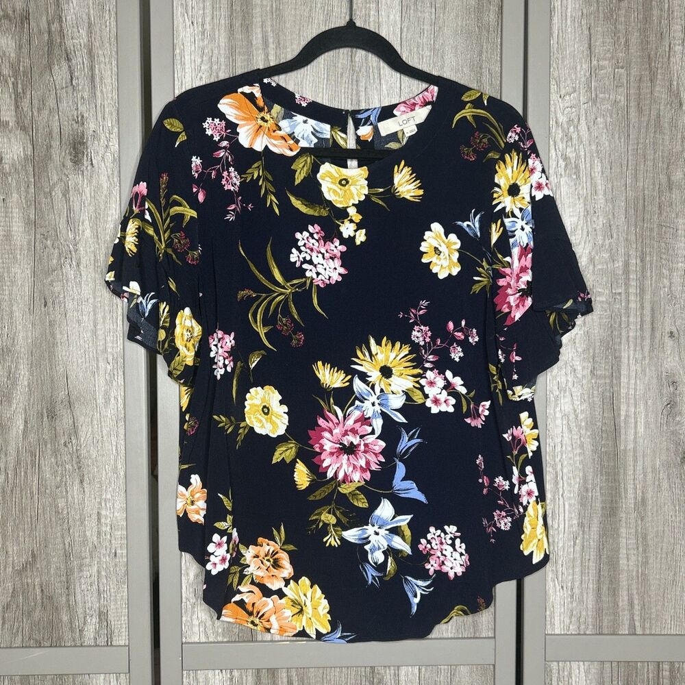 Loft Top Size M Floral Rayon Short Sleeve Ruffle